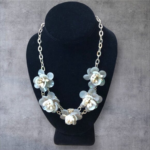 Flower 18" Statement Necklace With Chain & Beads - Picture 1 of 4